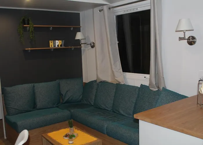 La Nature En Famille אתר קמפינג *